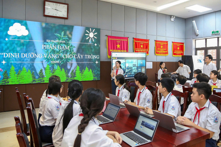 Học sinh Trường THCS Giảng Võ tự tin với lớp học số kết nối cùng học sinh trường học quốc tế Phần Lan. b-5.jpg