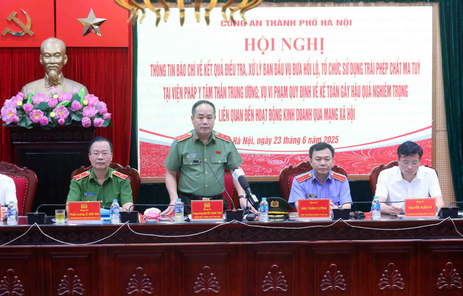 Công an TP Hà Nội thông tin về vụ án. z6733948984347-8fed2f2e732744c3bd15f862f2a2f26f.jpg