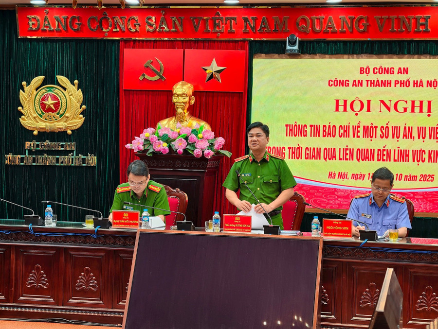 Thiếu tướng Dương Đức Hải, Phó Giám đốc Công an thành phố Hà Nội chủ trì hội nghị.