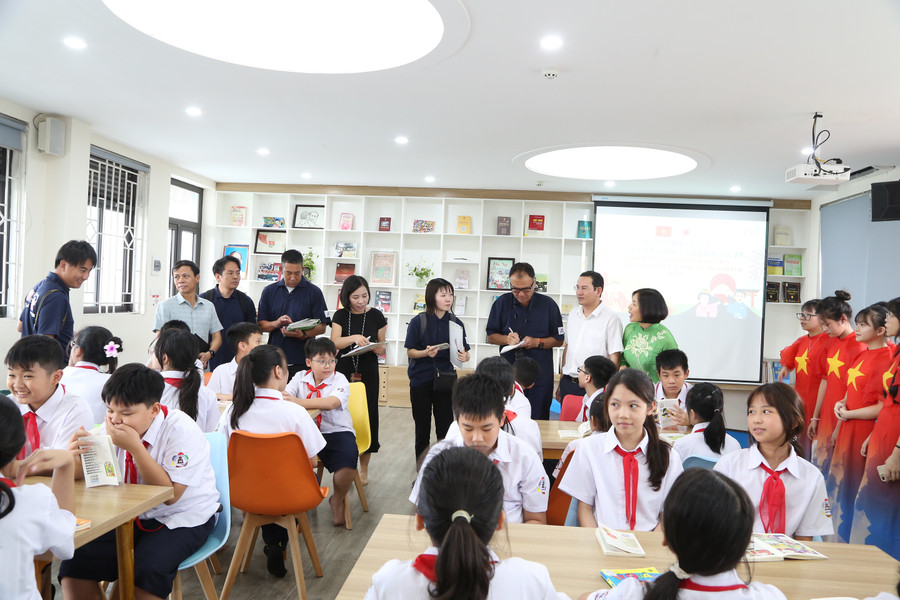 Giáo viên Nhật Bản giao lưu với học sinh Trường THCS Thành Công. t3.jpg