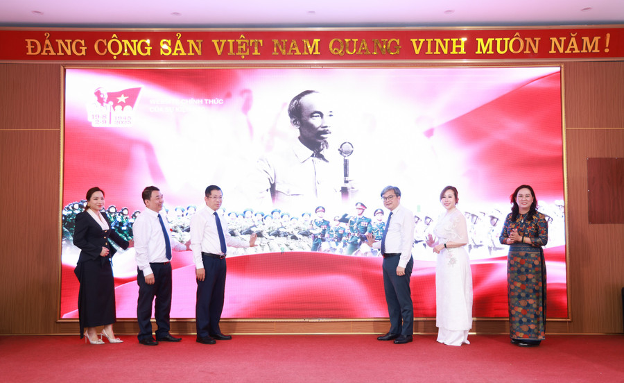 Ra mắt website chào mừng 80 năm Cách mạng tháng Tám thành công và Quốc khánh nước Cộng hòa xã hội chủ nghĩa Việt Nam.