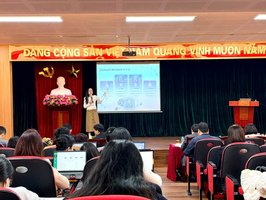 Chuyên gia giáo dục chia sẻ về AI và quản trị số.