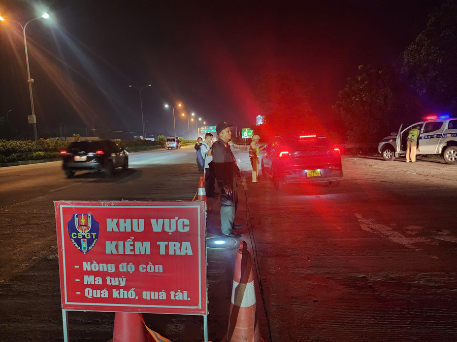 Khu vực kiểm tra nồng độ cồn lái xe.