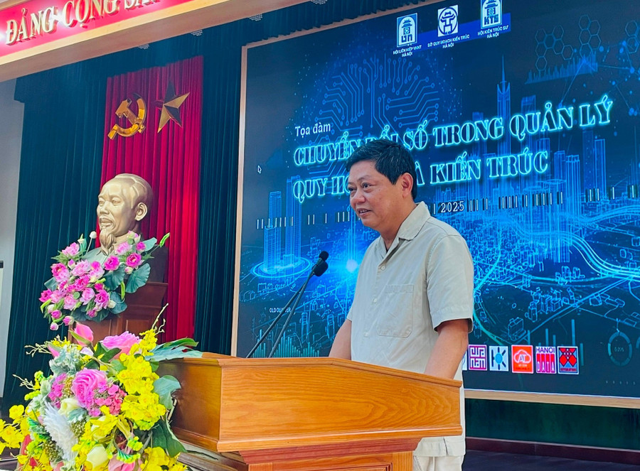 Phó Chủ tịch Hội Kiến trúc sư Hà Nội - Tạ Nam Chiến phát biểu.