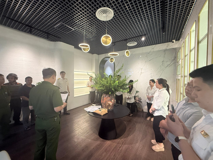 Cơ quan chức năng khởi tố bị can đối với Vũ Nam Phương, Nguyễn Nam Thắng và Chu Thị Mỹ Nhung.