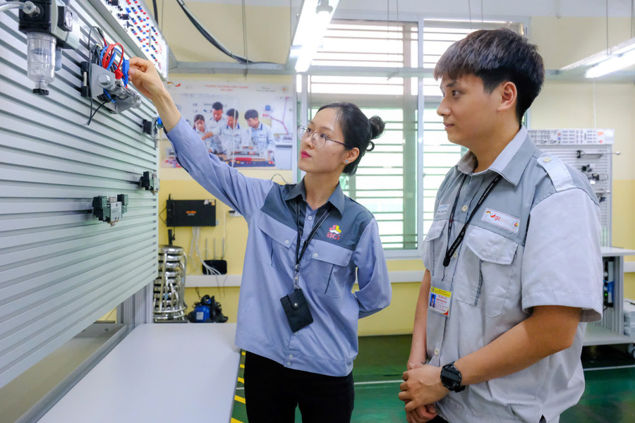Trường Cao đẳng Công nghiệp Bắc Ninh với trang thiết bị học tập, thực hành hiện đại. z6583655587341-545ccb1f351f93e4f7f3f57f8cd56615.jpg