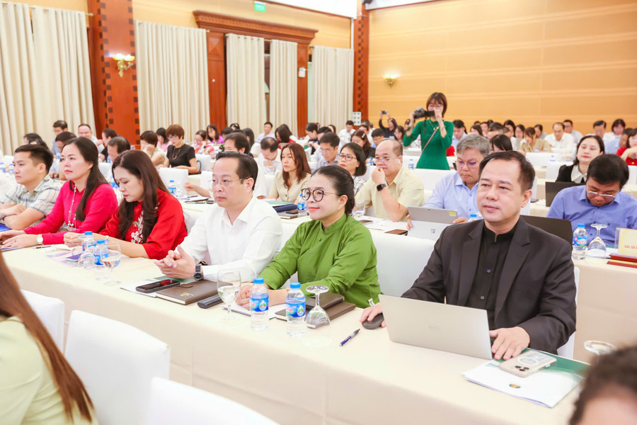 Đại biểu dự hội nghị. z7005163848819-caa51d0ee65770f6ec2b21d16397e7c0.jpg