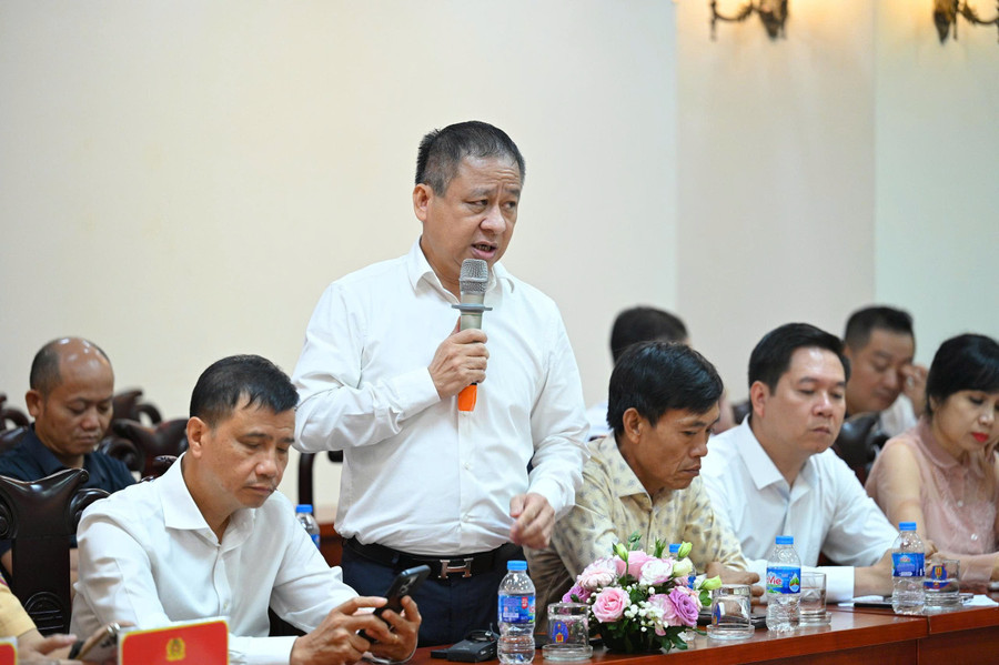 Đại diện đơn vị kinh doanh vận tải chia sẻ tại hội nghị. tngt-3.jpg
