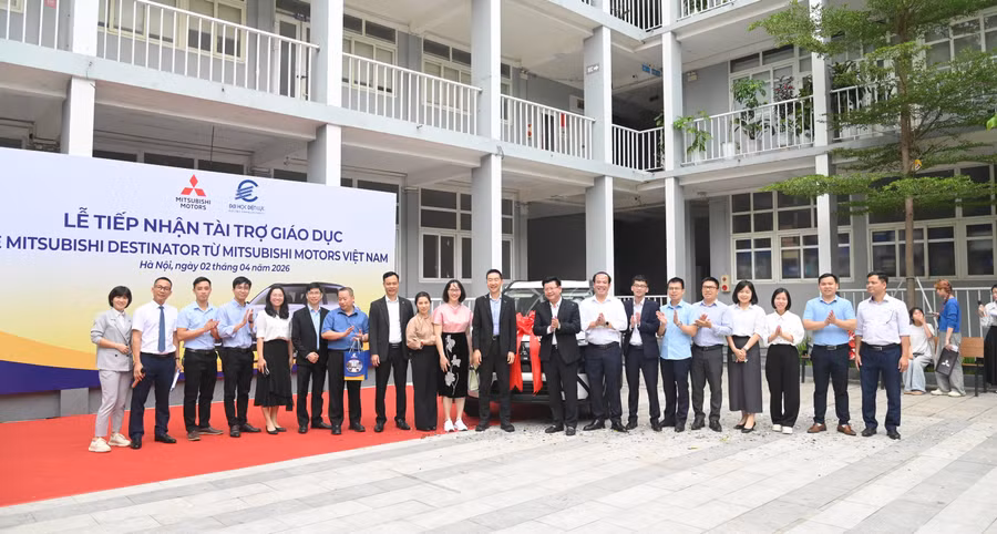 Trường Đại học Điện lực tiếp nhận xe Mitsubishi Destinator phục vụ đào tạo, thực hành lĩnh vực ô tô.