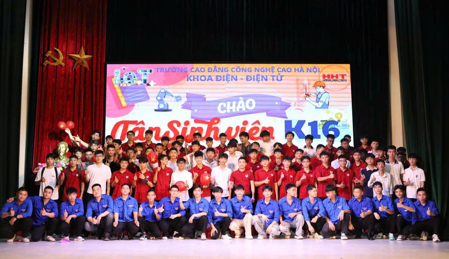 Sinh viên Khoa Điện - Điện tử HHT.