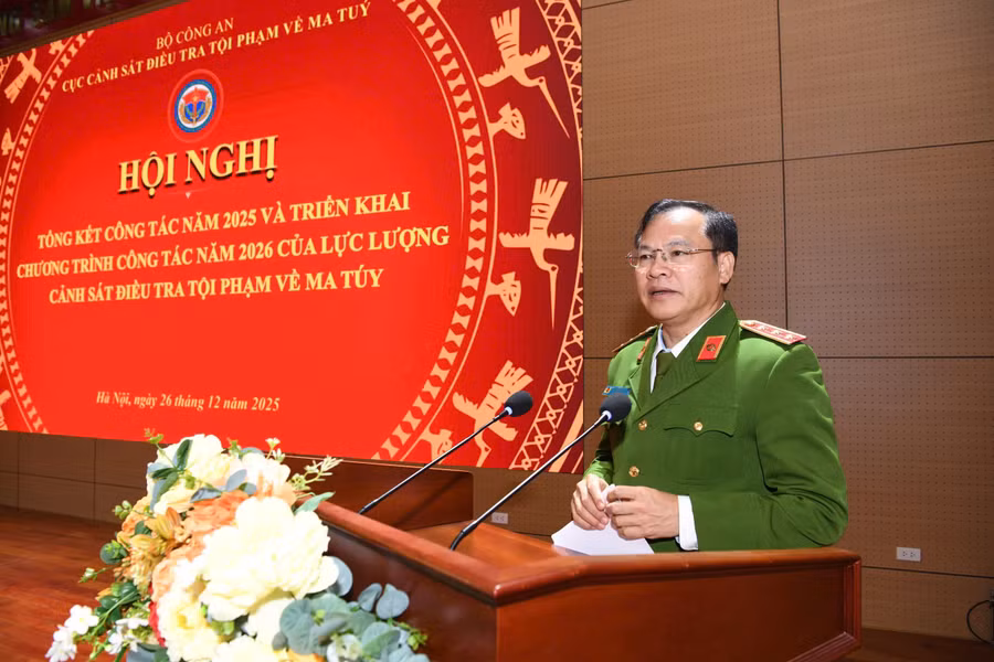 Thứ trưởng Bộ Công an Nguyễn Văn Long phát biểu chỉ đạo Hội nghị.