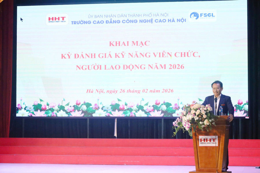 TS Phạm Xuân Khánh – Hiệu trưởng Trường Cao đẳng Công nghệ cao Hà Nội phát biểu. z7565052257893-001e7b6fe61f379d3503357bcbab430f-2048x1362.jpg