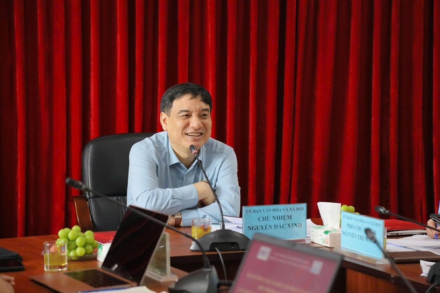 Ông Nguyễn Đắc Vinh – Chủ nhiệm Ủy ban Văn hóa & Xã hội của Quốc hội phát biểu. v1.jpg