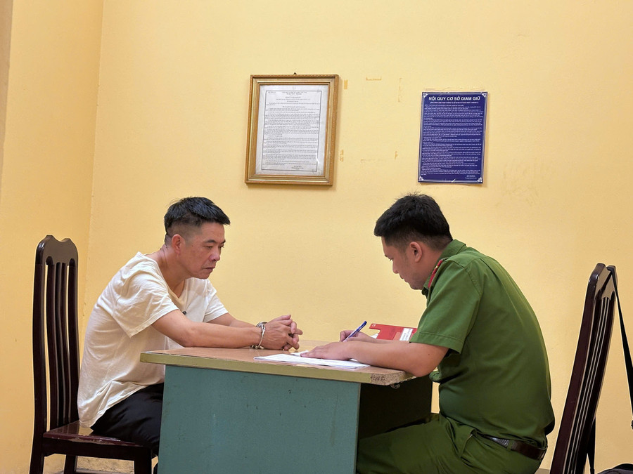 Ông Nguyễn Xuân Phiến tại cơ quan công an. z6570812520146-15dac5bf6839c42322c75358cb58c7d7.jpg