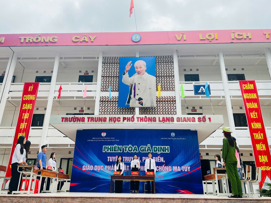 Các quy trình, diễn biến phiên tòa được diễn ra theo đúng trình tự thủ tục trong tố tụng hình sự, cũng như các điều luật được áp dụng trong tình huống. p4.jpg