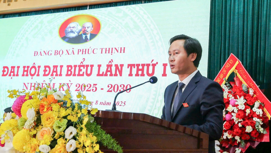 Ông Hoàng Hải Đăng, Bí thư Đảng uỷ xã Phúc Thịnh phát biểu. bi-thu-1.jpg