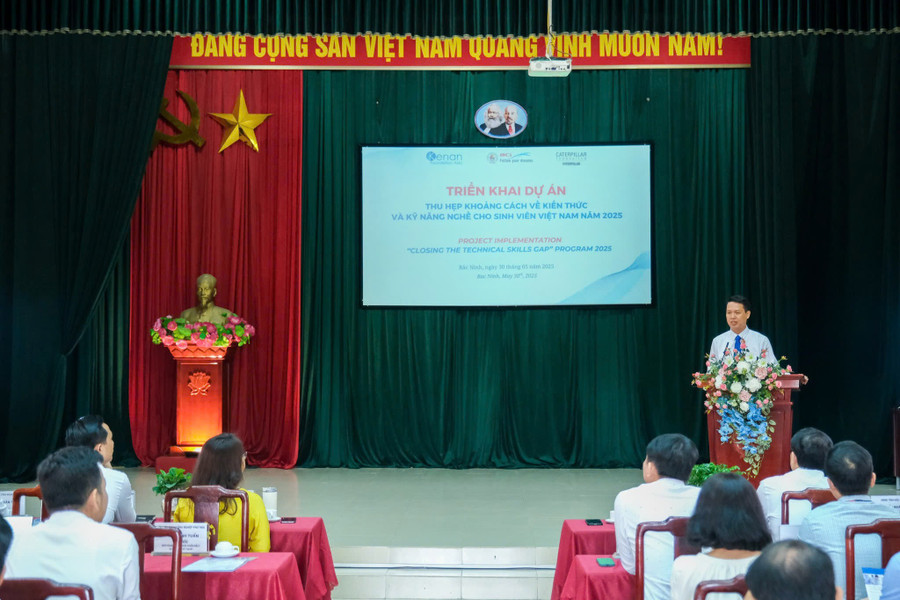 Quang cảnh buổi lễ. khue-3.jpg
