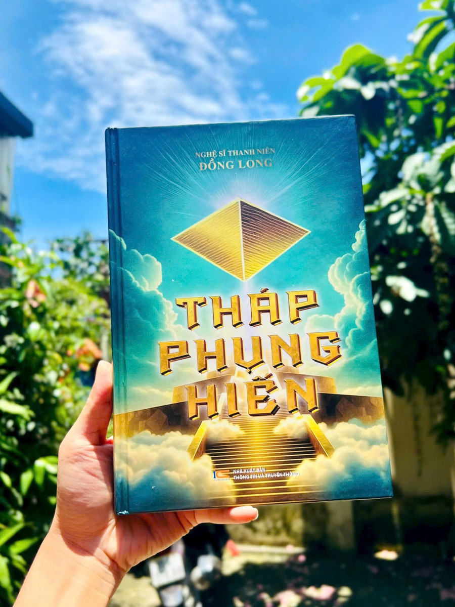 Cuốn sách Tháp Phụng Hiến. p-2.jpg