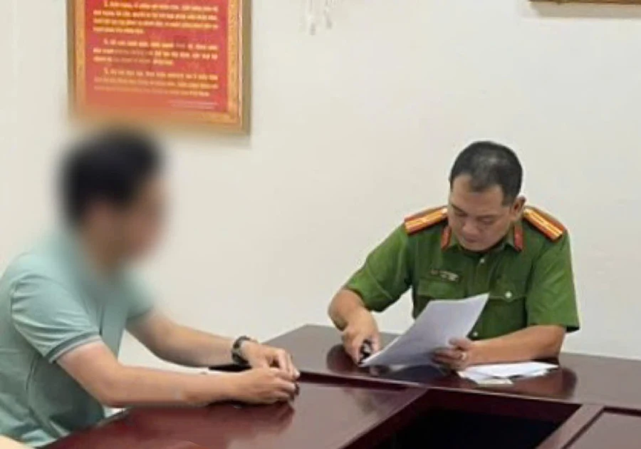 P. D tại cơ quan công an.