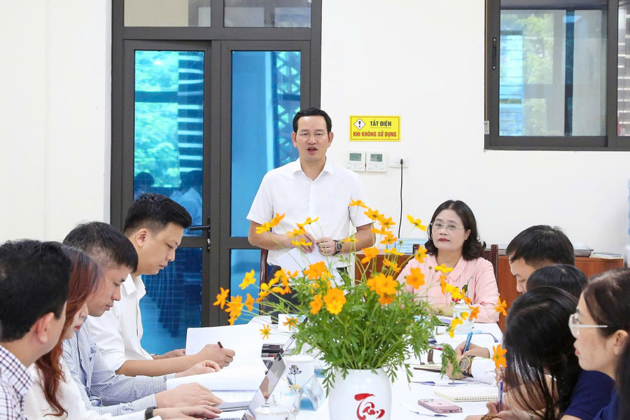 Ông Cồ Như Dũng - Chủ tịch UBND phường Giảng Võ phát biểu.