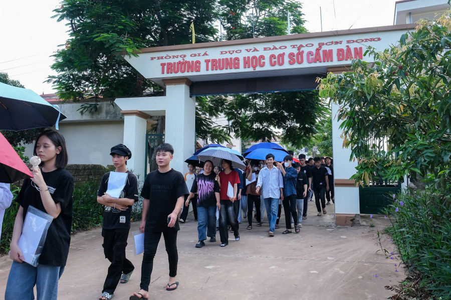 Thí sinh trọ tại Trường THCS Cẩm Đàn. c-3.jpg