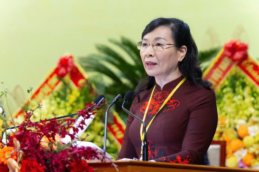 Bà Nguyễn Thị Hà, Ủy viên Ban Thường vụ Tỉnh ủy, Chủ tịch Ủy ban MTTQ Việt Nam tỉnh Bắc Ninh phát biểu tại Đại hội. ba-ha.jpg