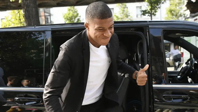 Chiêm ngưỡng dàn xe 'khủng' của Kylian Mbappe