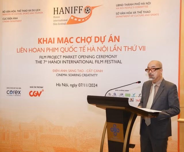 Cục trưởng Cục Điện ảnh Vi Kiến Thành phát biểu Khai mạc Chợ dự án.