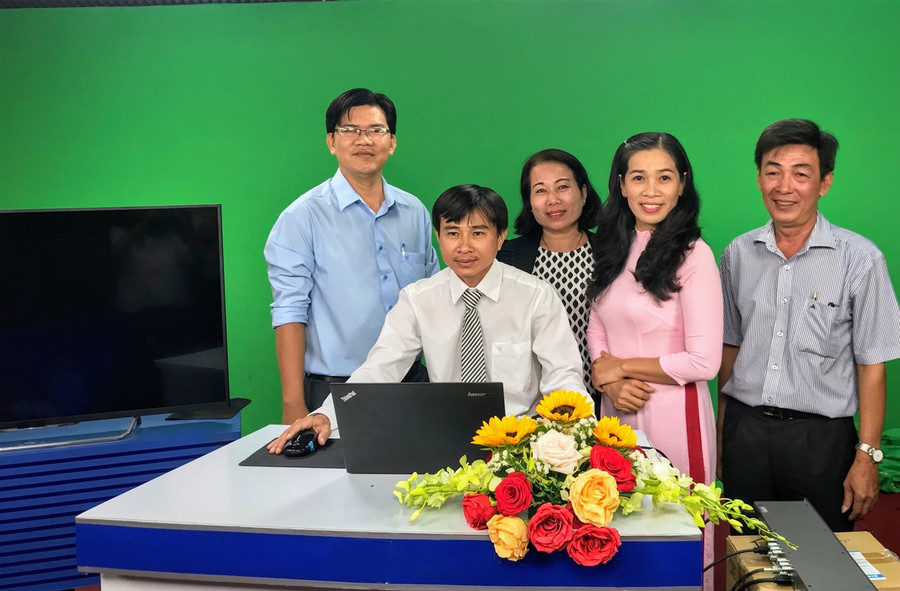 Bộ GD&ĐT ban hành hướng dẫn về dạy học qua Internet, trên truyền hình Bộ GD&ĐT ban hành hướng dẫn về dạy học qua Internet, trên truyền hình