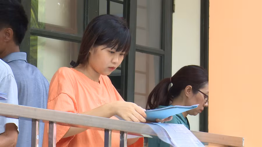 18.777 học sinh Thái Bình làm thủ tục dự thi vào lớp 10