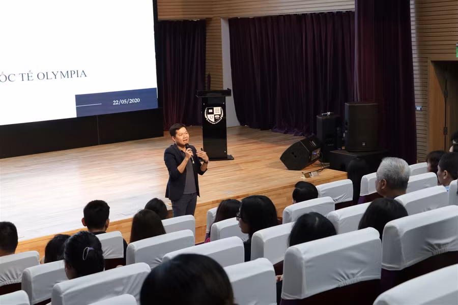 Không phải điểm số, điều gì mới là quan trọng nhất với học sinh THPT? ảnh 1