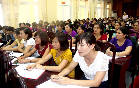 Tập huấn, bồi dưỡng giáo viên, cán bộ quản lý cốt cán mầm non diễn ra ở 3 miền dự kiến vào tháng 10 Tập huấn, bồi dưỡng giáo viên, cán bộ quản lý cốt cán mầm non diễn ra ở 3 miền dự kiến vào tháng 10