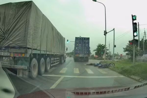 Đã xác định được tài xế container cán chết nữ sinh rồi bỏ chạy ảnh 1