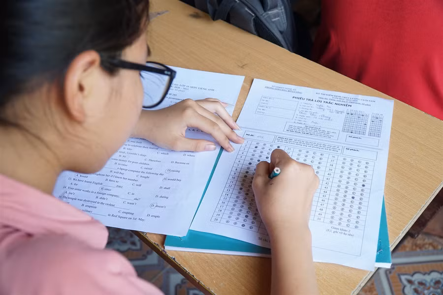 Cận cảnh mọi khâu chuẩn bị kỳ thi tuyển vào lớp 10 tại Nghệ An ảnh 7