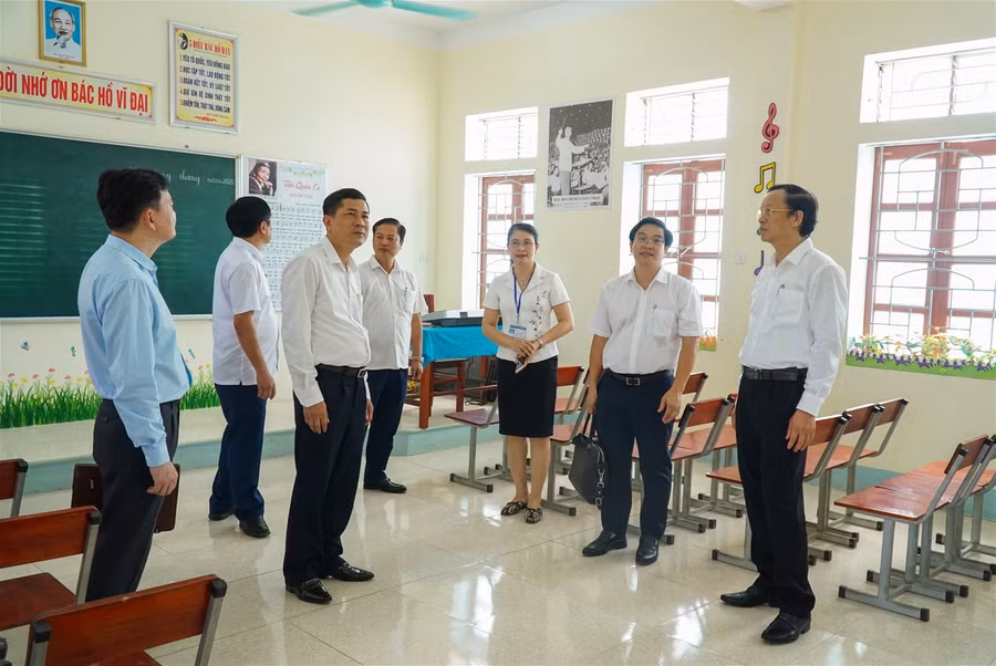 Thứ trưởng Phạm Ngọc Thưởng: Tổ chức kỳ thi tốt nghiệp THPT cẩn thận nhưng không quá căng thẳng, gây áp lực ảnh 5