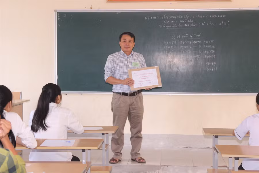 Nghệ An: Trường THPT công lập "tung chiêu" hút thí sinh giỏi vào lớp 10