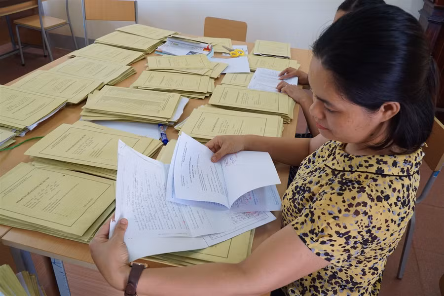 Cận cảnh mọi khâu chuẩn bị kỳ thi tuyển vào lớp 10 tại Nghệ An ảnh 5