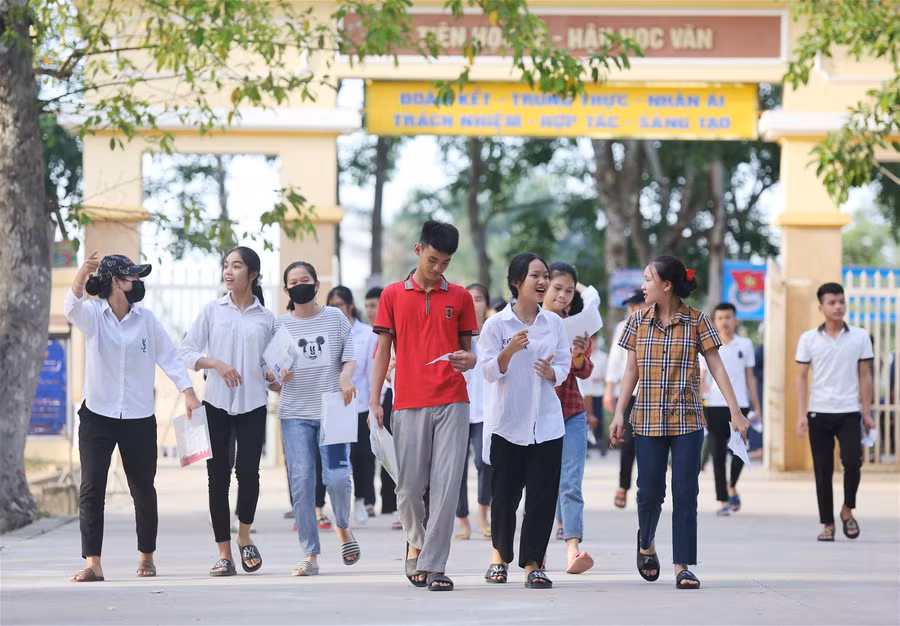 Nghệ An: Thủ khoa tuyển sinh vào lớp 10 là nữ sinh Trường THCS Hồ Xuân Hương ảnh 1