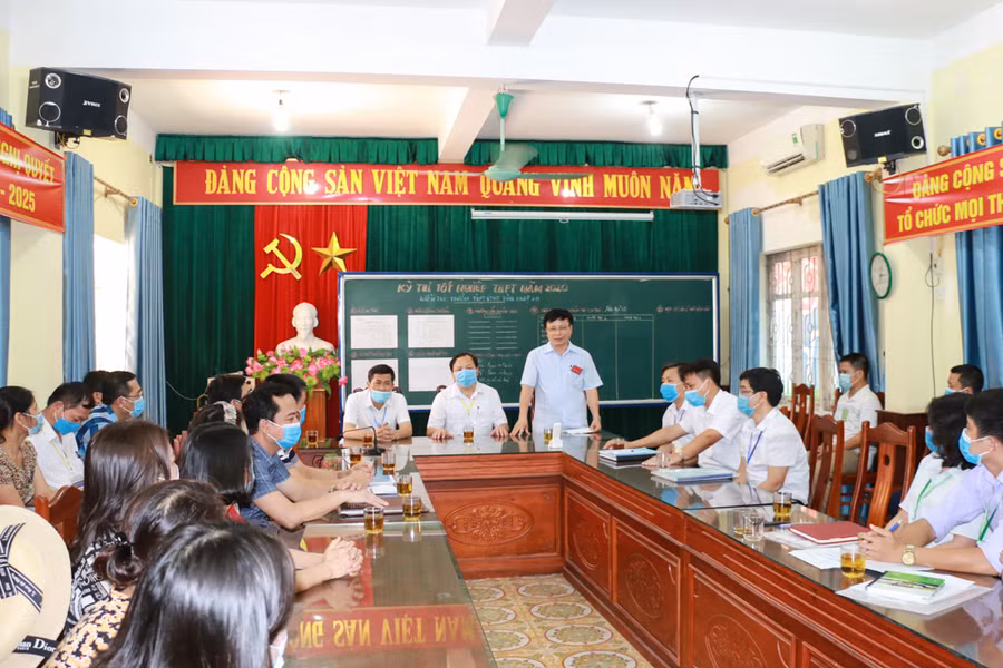 Thanh tra Bộ GD&ĐT kiểm tra các điểm thi tại Nghệ An