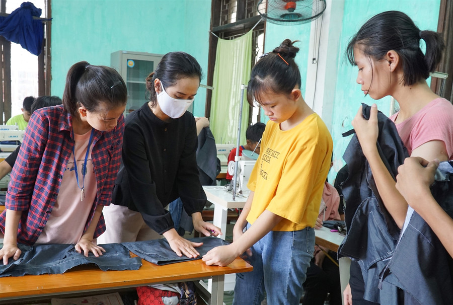 Nỗ lực hòa nhập của những em nhỏ thiệt thòi ảnh 4 Nỗ lực hòa nhập của những em nhỏ thiệt thòi ảnh 4