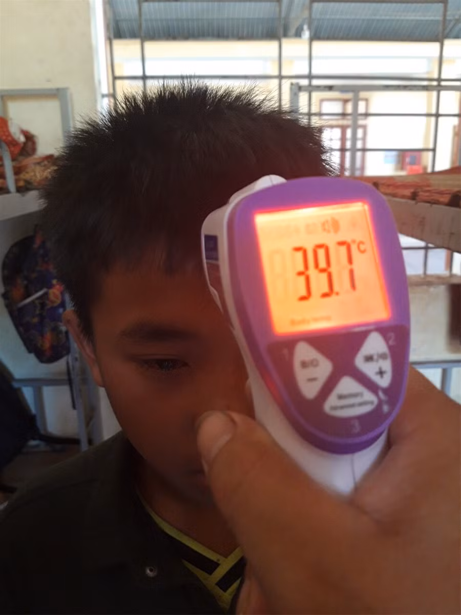 Trường học Nghệ An lo đối phó nắng nóng 40 độ C ảnh 1