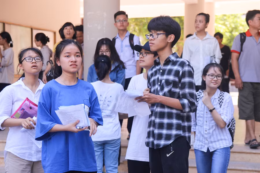 Thi tuyển vào lớp 10 chuyên ở Nghệ An: Nóng nhất chuyên Anh và chuyên Văn ảnh 1