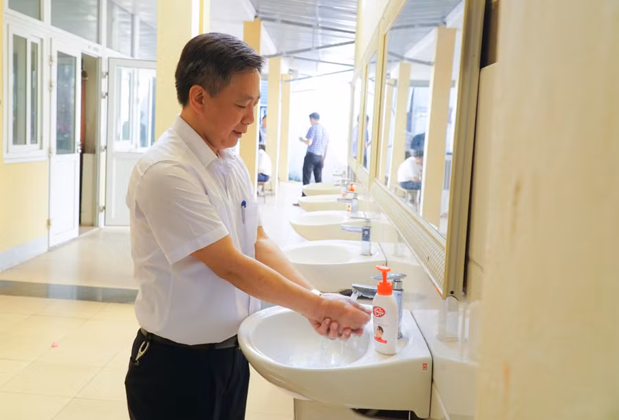 Nghệ An: Các điểm thi tốt nghiệp THPT sẵn sàng với tình huống bất thường ảnh 3