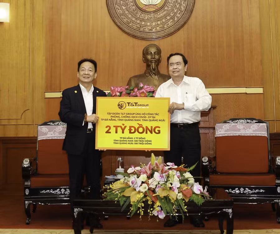 “Bầu Hiển” ủng hộ thêm 6 tỷ đồng cho cuộc chiến chống COVID-19 tại miền Trung