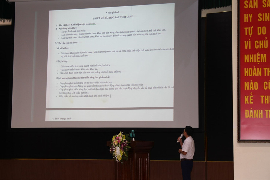 Tập huấn tinh giản và xây dựng kế hoạch môn học đáp ứng Chương trình GDPT 2018 ảnh 2