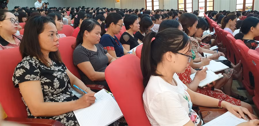 Hải Phòng: 3.500 cán bộ, giáo viên dự tập huấn SGK lớp 1 mới ảnh 1