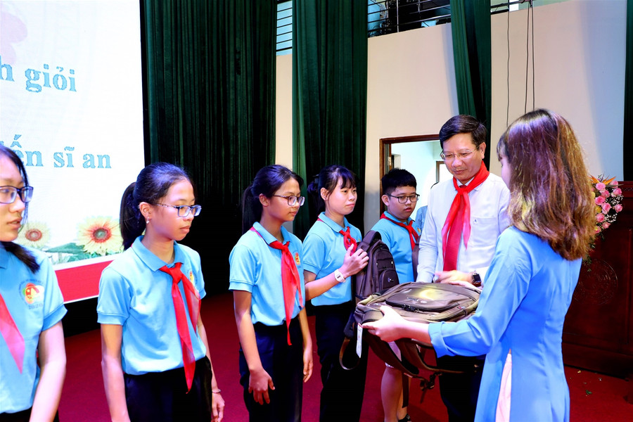 An Dương (Hải Phòng): Khen thưởng 79 cháu ngoan Bác Hồ tiêu biểu xuất sắc ảnh 2 An Dương (Hải Phòng): Khen thưởng 79 cháu ngoan Bác Hồ tiêu biểu xuất sắc ảnh 2