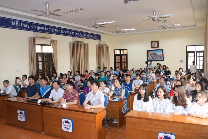Hải Phòng: Tọa đàm trực tuyến về kỹ năng, nghiệp vụ cho gần 1.000 giáo viên chủ nhiệm