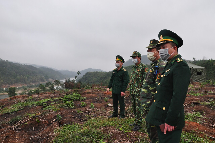 Quảng Ninh: Lập hàng rào chặn xuất nhập cảnh trái phép Quảng Ninh: Lập hàng rào chặn xuất nhập cảnh trái phép