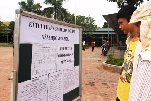 Nóng cuộc cạnh tranh thi vào lớp 10 trường công lập tại Hà Tĩnh